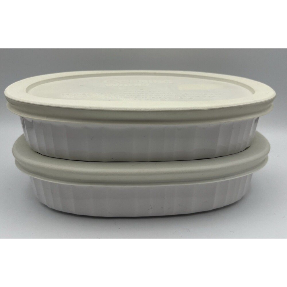 Set of 2 Corning Ware containers￼F-15-PC -7.5" x 5"  Lid & 15 oz French White